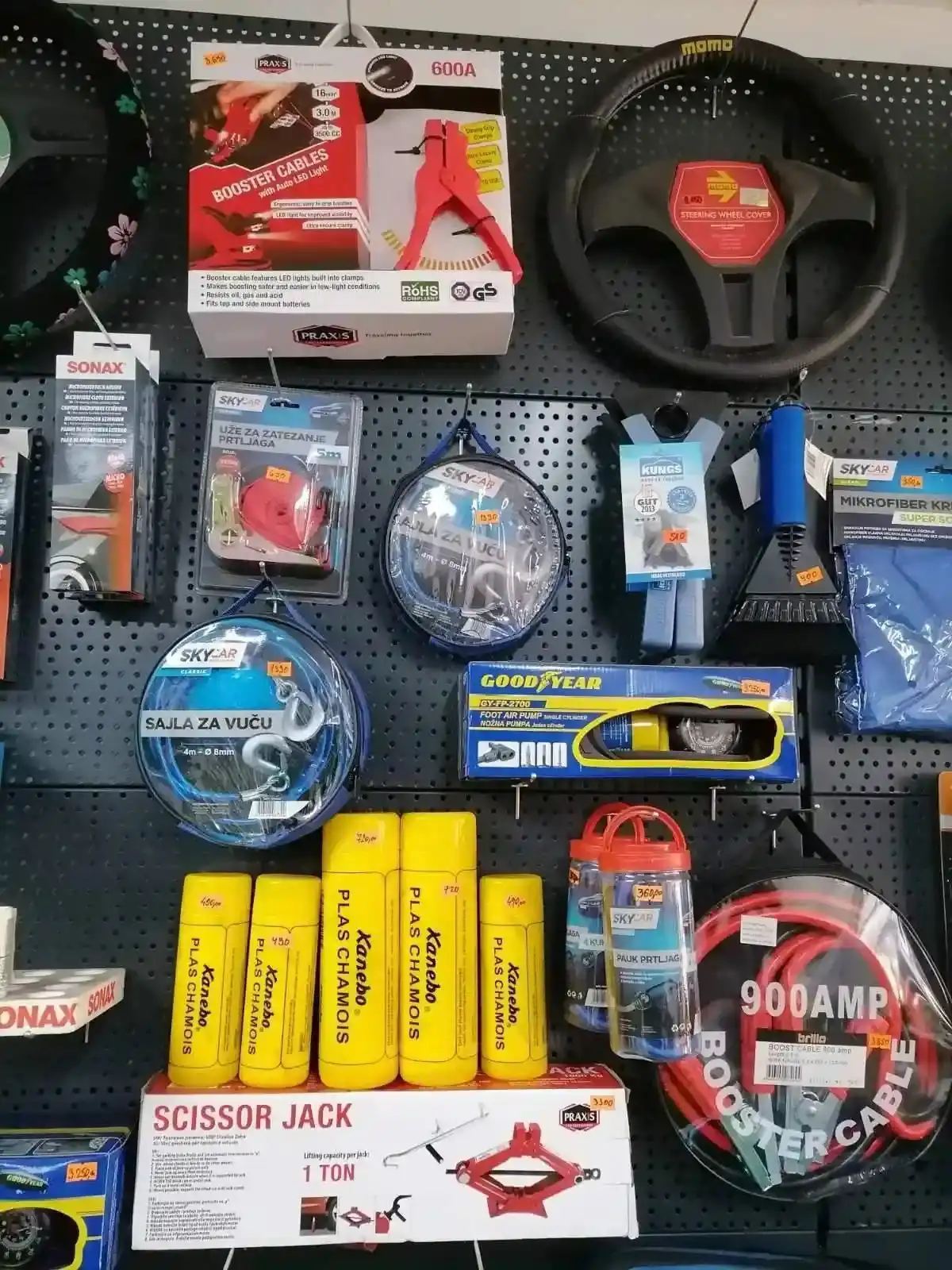 dodatna-oprema-za-automobil-pneumaster-servis-vulkanizerske-usluge-zvezdara Dodatna oprema za automobil - Pneumaster servis - vulkanizerske usluge Zvezdara